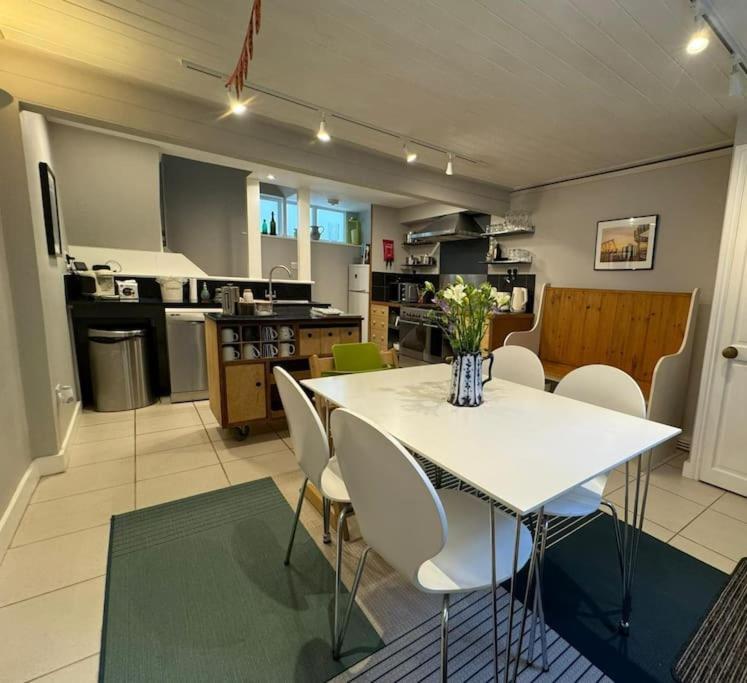 2 Bed Georgian Cottage, Ramsgate Eksteriør billede